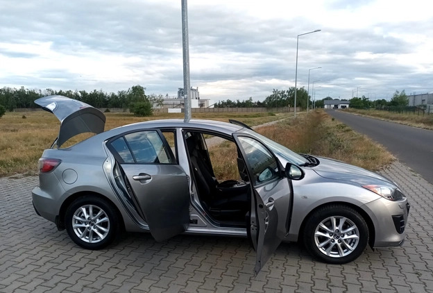 Mazda 3 cena 21500 przebieg: 173000, rok produkcji 2009 z Wschowa małe 379